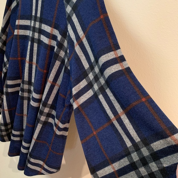 Sweater - Picture 3 of 3